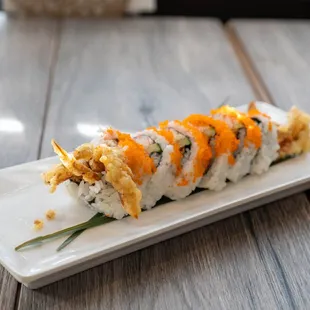 [Spider] - Soft Shell Crab, Crab meat, Avocada, Smelt egg on top