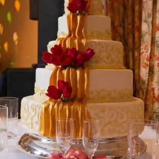 our delicious 5 tier assorted flavors wedding cake!