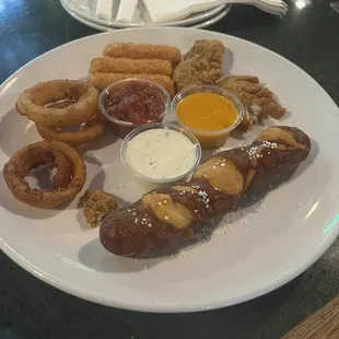 Buyer beware! This is the sampler for $21.00  what a joke. Not even 2 full chicken strips.... I would not recommend .