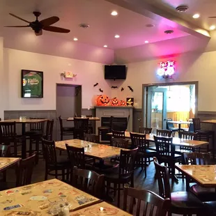O&apos;Gillies dining area. The total renovation was completed on October 17th 2016.