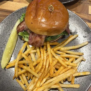 Pub and kitchen burger