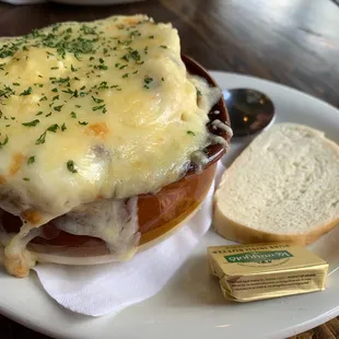 Cottage Pie, sans cabbage, with bread and butter