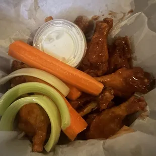 bbq chicken, chicken, poultry, bbq wings, chicken wings, fried chicken wings, fried chicken, chicken wings and fried chicken, food