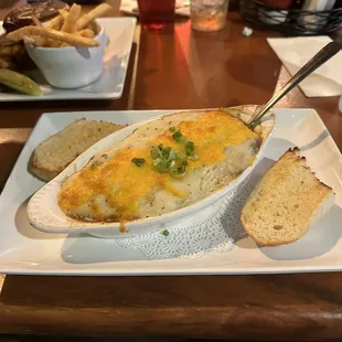 The Shepard Pie with Garlic Bread