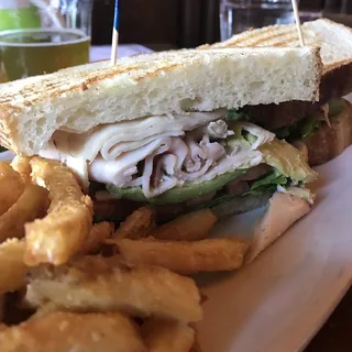 Roasted Turkey and Avocado Sandwick