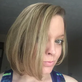 Lindsey B.