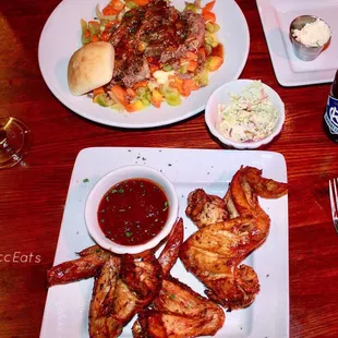 food, chicken wings and fried chicken