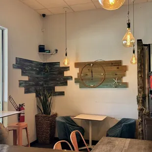 sushi and sashimi, interior