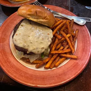 Delicious food and the staff are super friendly. My friends enjoyed the alcoholic beverages and I enjoyed the appetizers.