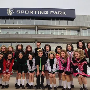 OM performing at Sporting KC