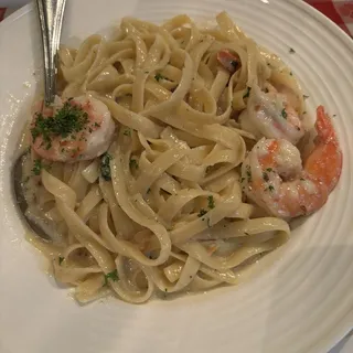 Fettuccini Alfredo with Prawns