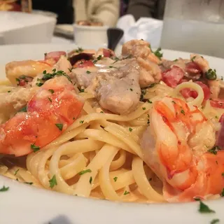 Linguini with Salmon and Shrimp