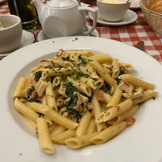 Penne Spinach and Pollo