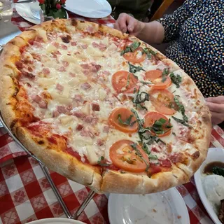 Pizza with Ham and Pineapple