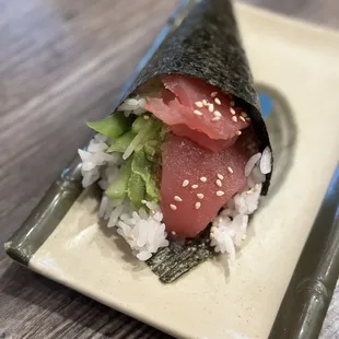 tuna hand roll