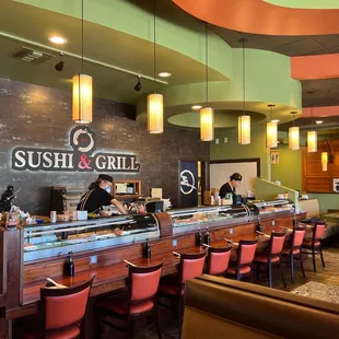 sushi and sashimi, interior