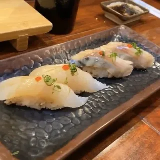 Spanish Mackerel Sushi (Aji)