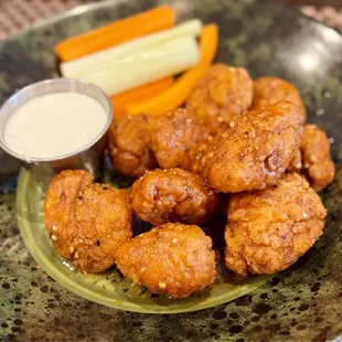 Honey Sriracha Boneless Wings