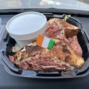 Classic Reuben Sandwich