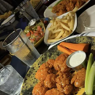 food, chicken wings and fried chicken, fried chicken wings, fried chicken, poultry, bbq chicken, chicken, bbq wings, chicken wings