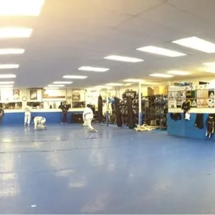 Clean, well-equipped, great instructors, various martial arts options to choose from, open 7 days a week.