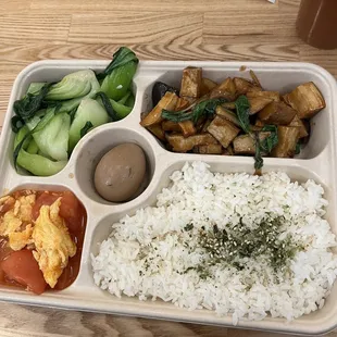 #R17 .Three Cup King Oyster Mushroom Bento