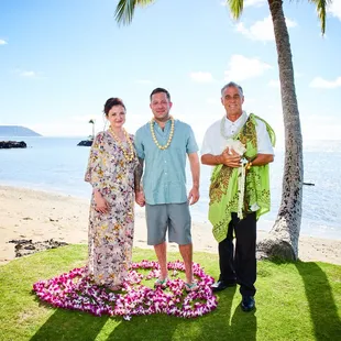Waialae Kahala with circle Orchid and petals.