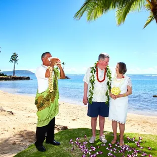Waialae Kahala and conch blowing.