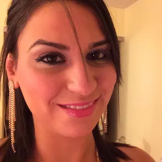 Dina F.