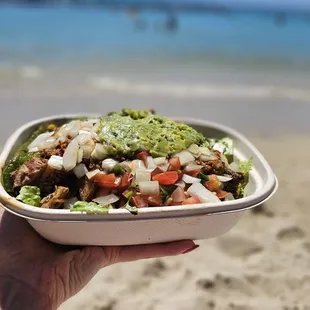 Salad bowl with chicken, pulled beef and veggies With guac and corn. SO SO GOOD!