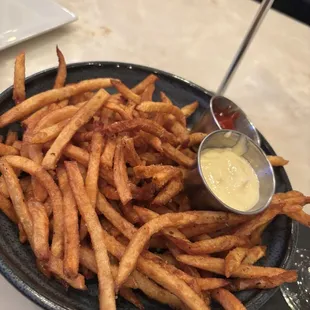 Happy hour fries