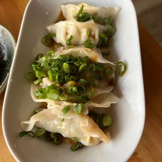 Steamed Chicken Lemongrass Dumplings