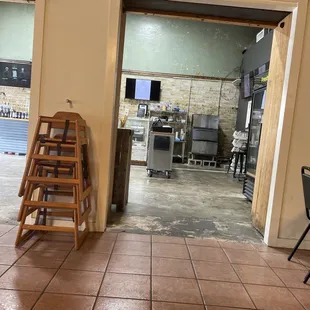 ramen and noodles, interior