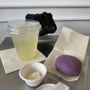 Iced yuzu tea &amp; ube pan