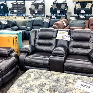 Oak &amp; Sofa Liquidators - Hanford, CA Store