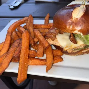 Chipotle chicken and avocado sandwich with Sweet Potato Fries