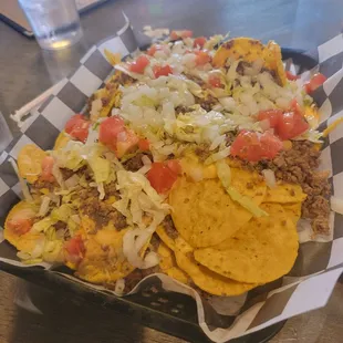 Nachos with beef $16