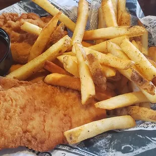 Chicken fingers and fries