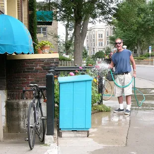 Billy Luedtke Who can't keep his mouth close.