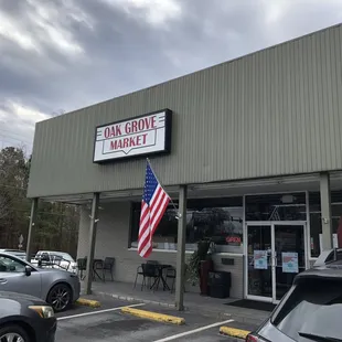 Oak Grove Market&apos;s modest looking storefront gives no clue as to what&apos;s inside.