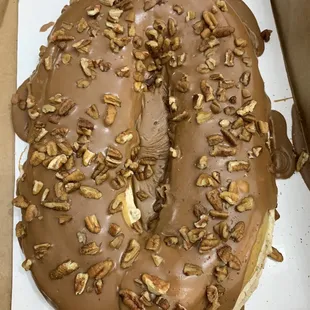 Praline Cheesecake King Cake