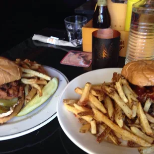 Crispy Chicken Burgers