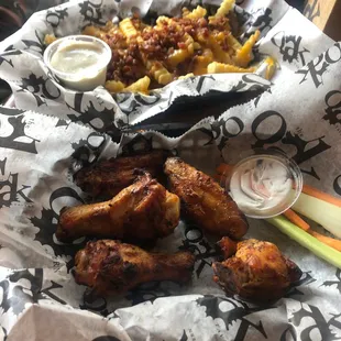 food, poultry, bbq wings, chicken wings and fried chicken, chicken wings, fried chicken, chicken, bbq chicken, fried chicken wings