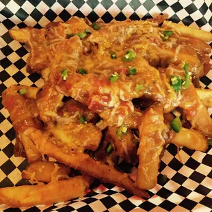 Green chile cheese fries