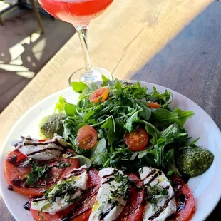 Cocktail and Caprese