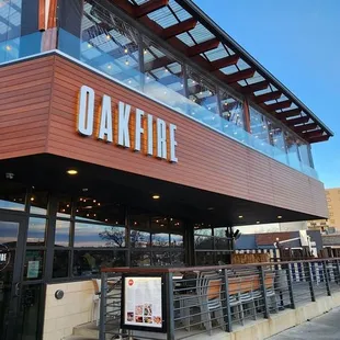 Entrance by the front of the restaurant