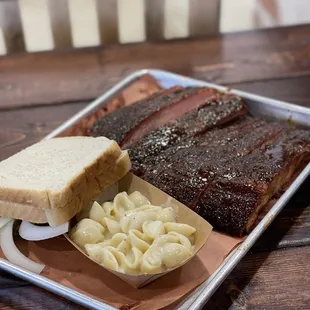 Ribs with Mac and cheese