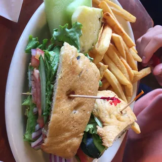 California Veggie Sandwich Lunch