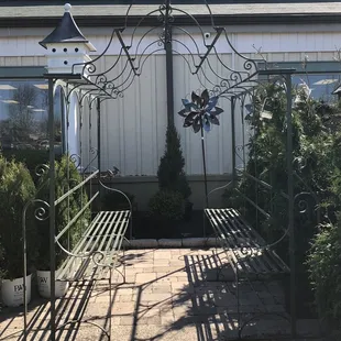 the entrance to oakland nursery