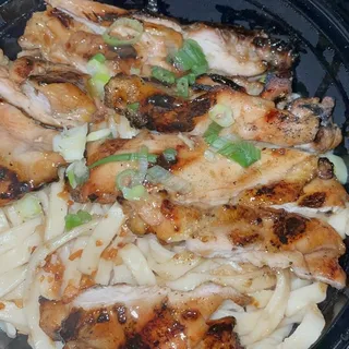 Garlic Noodles w/ Grilled Chicken